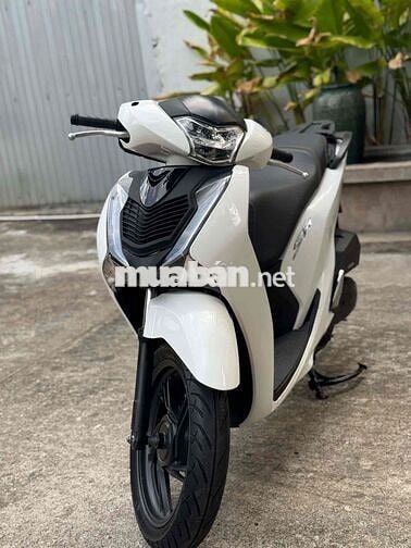 Honda SH 125 CBS 2018 Trắng xe đẹp chính chủ