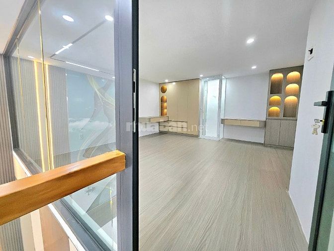 Nhà đẹp full nội thất - hẻm ô tô Phan Văn Hớn, Quận 12, sổ hồng riêng 