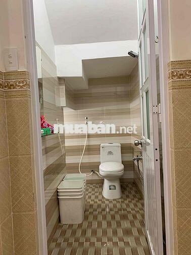 cho thuê nhà nguyên căn 2 mặt tiền hẻm 6m