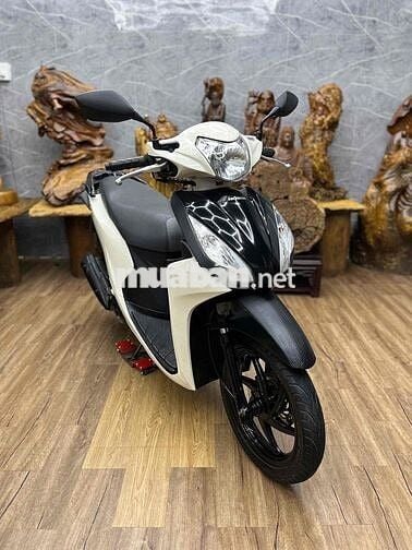 Honda Vision dàn áo đẹp, máy móc bao êm