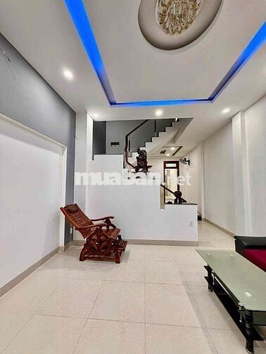 CHO THUÊ NHÀ - HẺM 102 NGUYỄN TẤT THÀNH