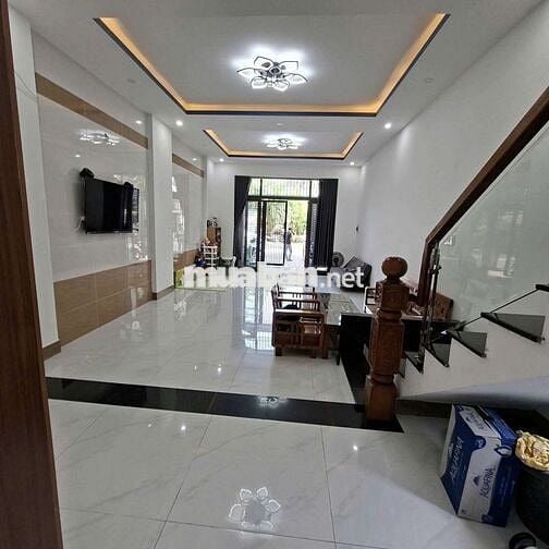 NHÀ 3 TẦNG 4PN ĐƯỜNG PHAN TRIÊM
