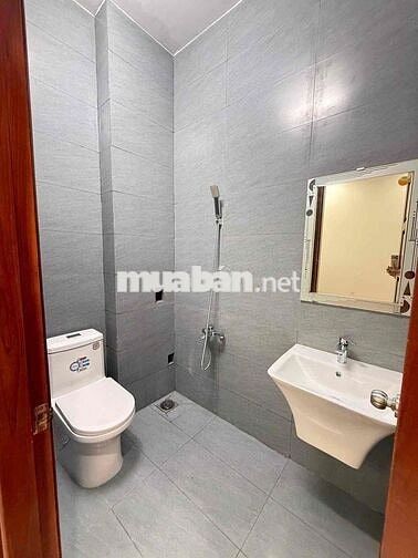 CHO THUÊ NHÀ - HẺM 102 NGUYỄN TẤT THÀNH