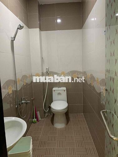 cho thuê nhà nguyên căn 2 mặt tiền hẻm 6m