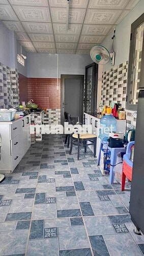 Nhà Chánh Mỹ mỹ hảo 1 có 3 phòng ngủ full nội thất sân ô tô, thủ dầu