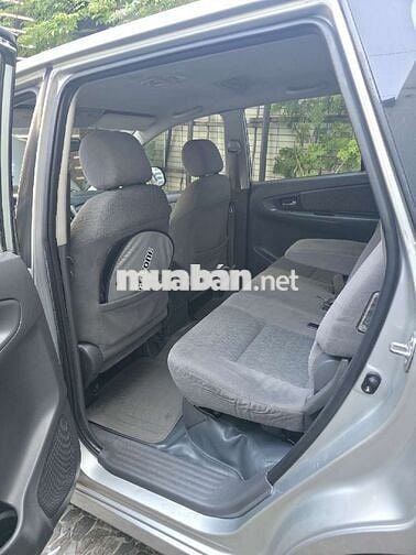 Toyota Innova 2013 Số sàn Bạc 7 chỗ