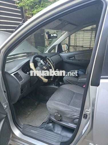 Toyota Innova 2013 Số sàn Bạc 7 chỗ