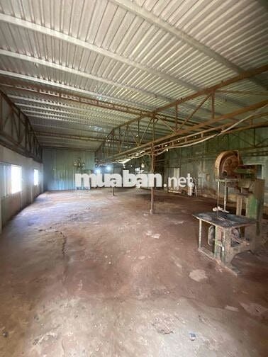 CHO THUÊ KHO 300m2 10TRIỆU - ĐIỆN 3PHA - ĐƯỜNG XE TẢI