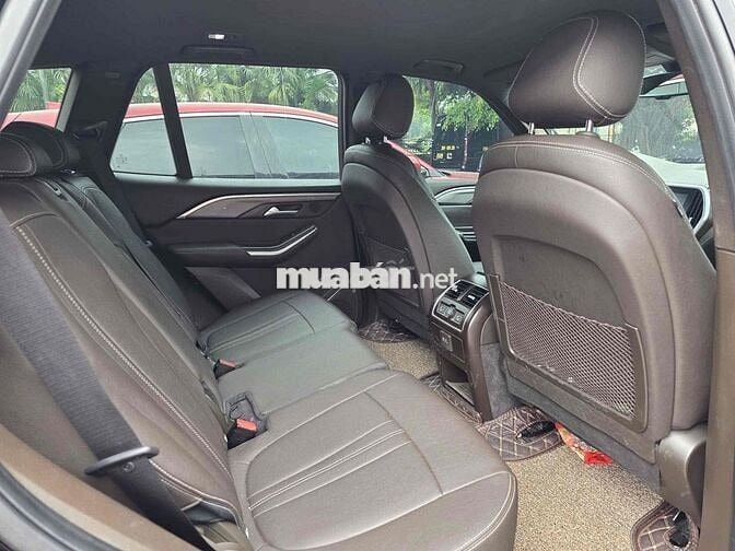 VinFast Lux SA Base 2019 2.0 Turbo Đen 80000 km