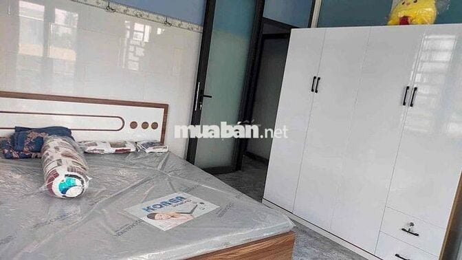 Nhà Chánh Mỹ mỹ hảo 1 có 3 phòng ngủ full nội thất sân ô tô, thủ dầu