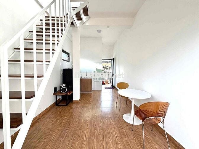 CHO THUÊ CĂN HỘ 1 TRỆT 1 GÁC 1PN RIÊNG BIỆT VIEW ĐẸP GIÁ 12 TRIỆU/THAN