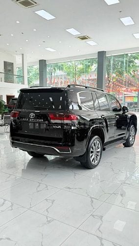 Bán Land Cruiser LC300 sản xuất 2024, sơn Zin 100%.
