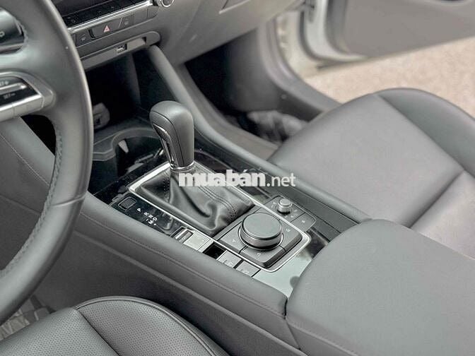 Mazda Mazda 3 Sport Luxury 2024 36000 km Trắng
