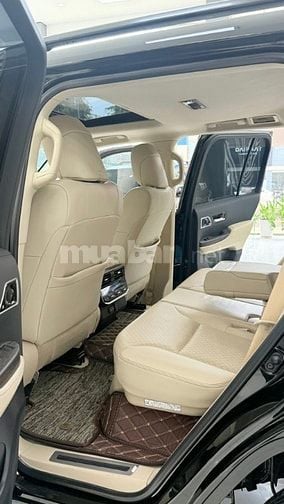 Bán Land Cruiser LC300 sản xuất 2024, sơn Zin 100%.