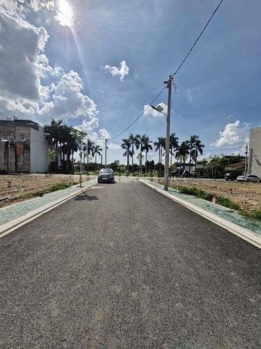 đất phân lô 50 nền ngay cầu vượt ngã tư ga đường Thạnh Lộc 27, sát gy