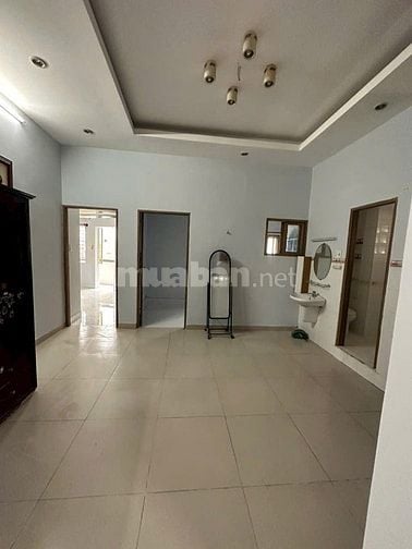 Cho thuê chung cư giá rẻ quận Phú Nhuận, căn góc 100m2