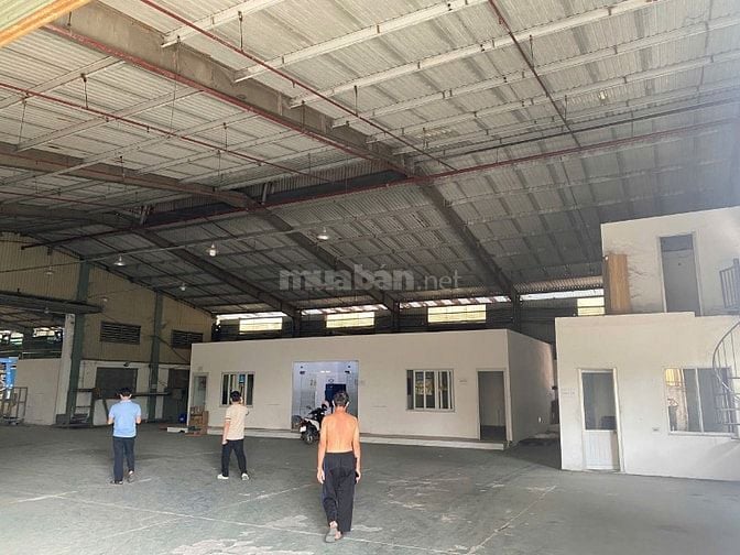 CHO THUÊ NHÀ XƯỞNG KCN LÊ MINH XUÂN 3 DT 2200 GIÁ 190TR