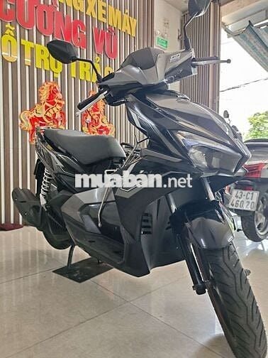 Honda Air Blade Thể thao màu Đen