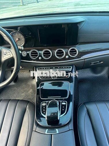 Mercedes-Benz E 250 2017 Đen 26000 mi