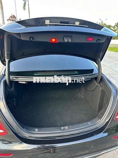 Mercedes-Benz E 250 2017 Đen 26000 mi