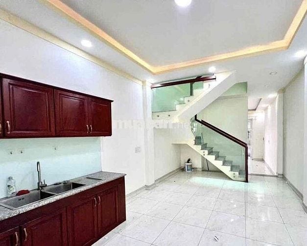 Cho Thuê Nhà 4Phòng Ngủ Ở & Mở Văn Phòng Gần Vòng Xoay Hiệp Thành