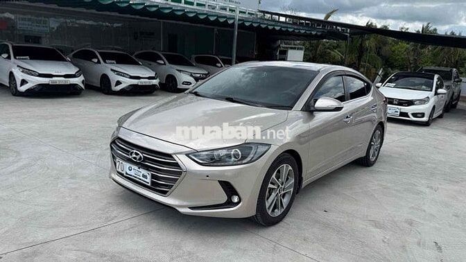 Hyundai Elantra 2.0 AT 2018 Vàng cát
