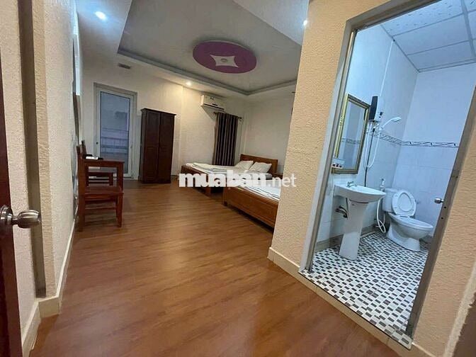 nhà 8pn 10wc Unitown TPMới Bình Dương 