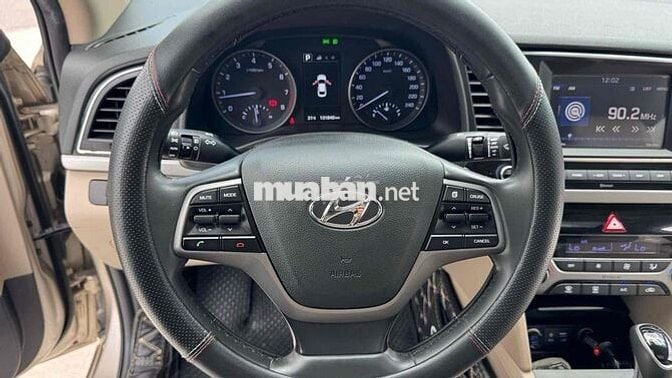 Hyundai Elantra 2.0 AT 2018 Vàng cát