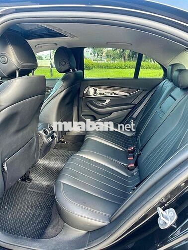 Mercedes-Benz E 250 2017 Đen 26000 mi