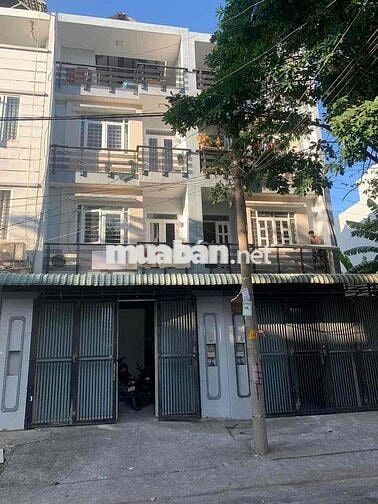 Phòng siêu rộng thoáng mát có bancol 3tr5