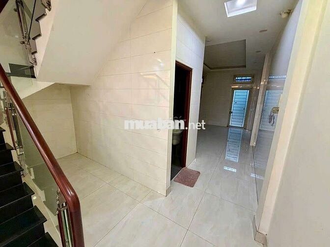 Siêu phẩm nguyên căn 5x20 có sân