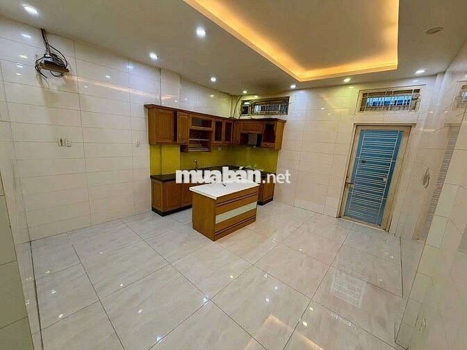 Siêu phẩm nguyên căn 5x20 có sân