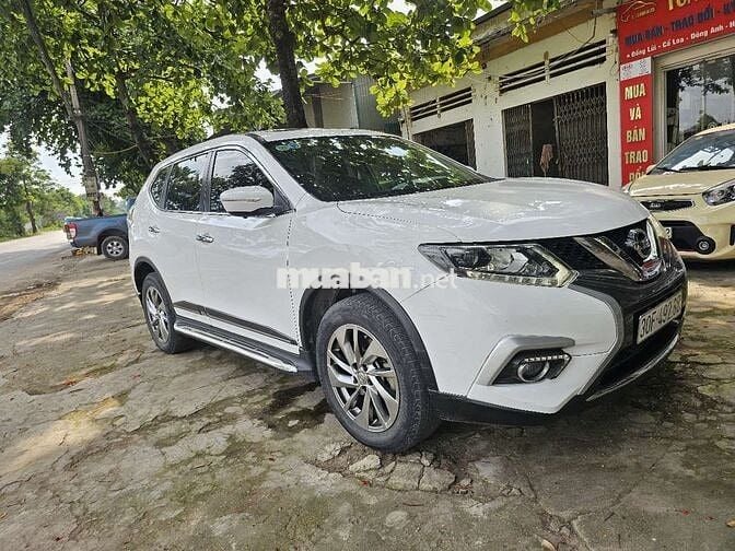 Nissan X-trail SL Premium 2018 Trắng 8 vạn Tự động