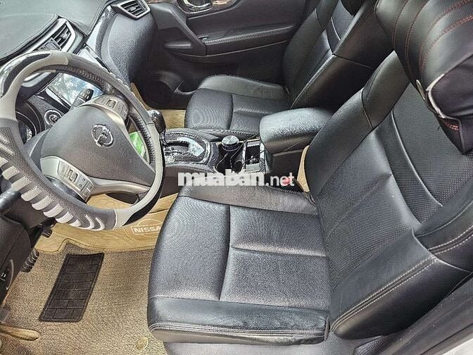 Nissan X-trail SL Premium 2018 Trắng 8 vạn Tự động