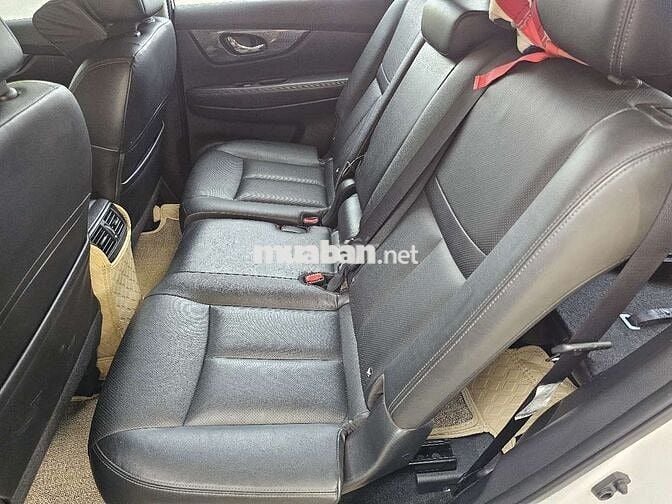 Nissan X-trail SL Premium 2018 Trắng 8 vạn Tự động