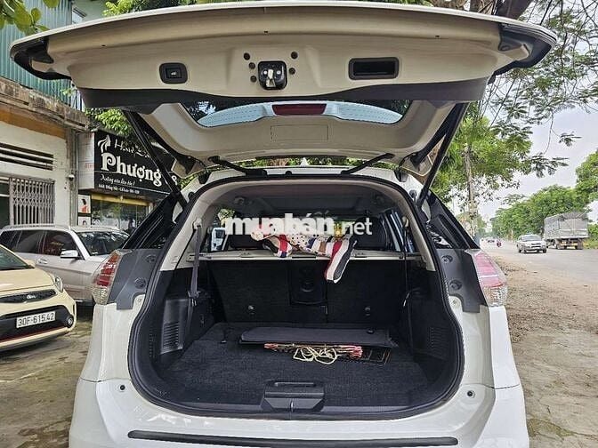 Nissan X-trail SL Premium 2018 Trắng 8 vạn Tự động