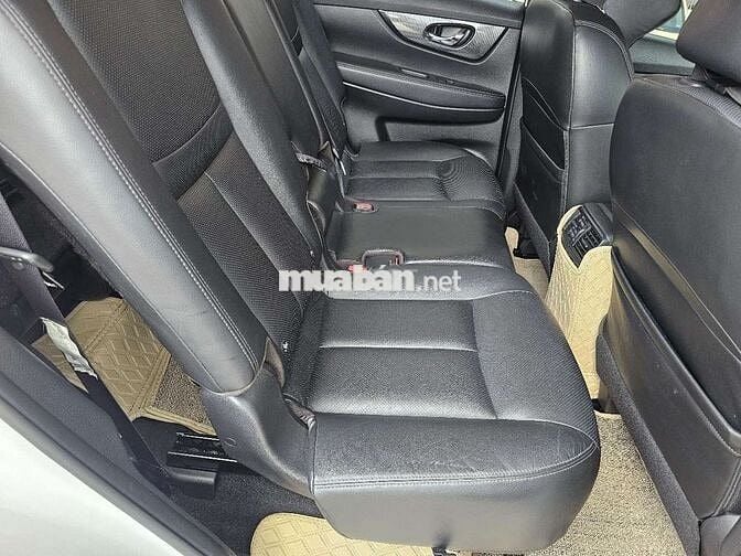 Nissan X-trail SL Premium 2018 Trắng 8 vạn Tự động