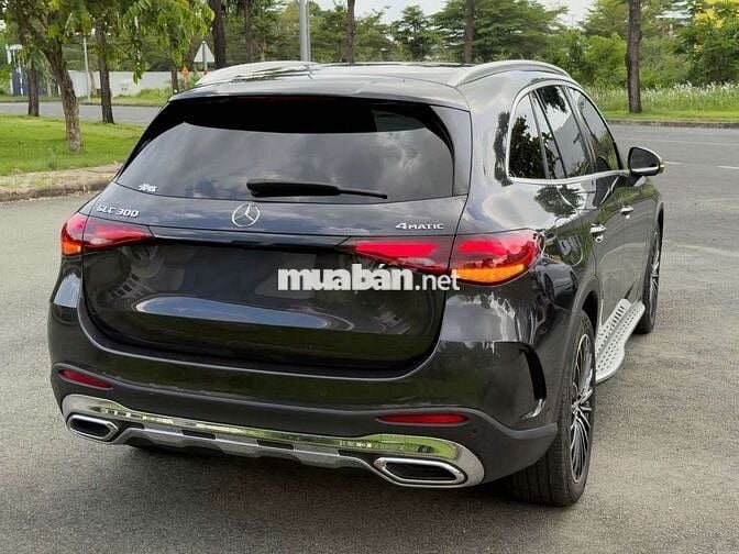 Mercedes GLC 300 4MATIC V1 model 2025 siêu lướt