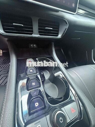 VinFast VF8 Eco 2023 Đen 50.000 km