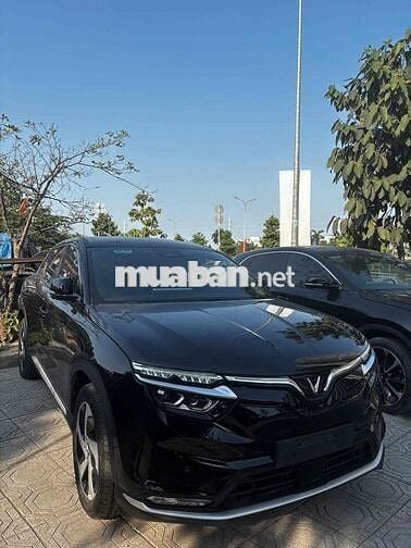 VinFast VF8 Eco 2023 Đen 50.000 km