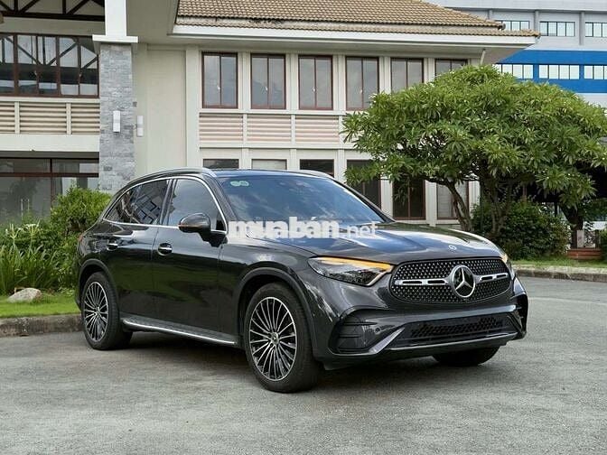 Mercedes GLC 300 4MATIC V1 model 2025 siêu lướt