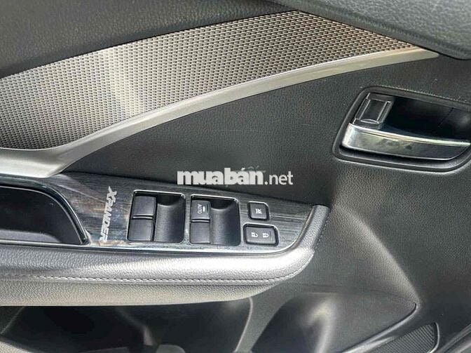 Mitsubishi Xpander AT Pre 2020 Trắng ngọc Tự động