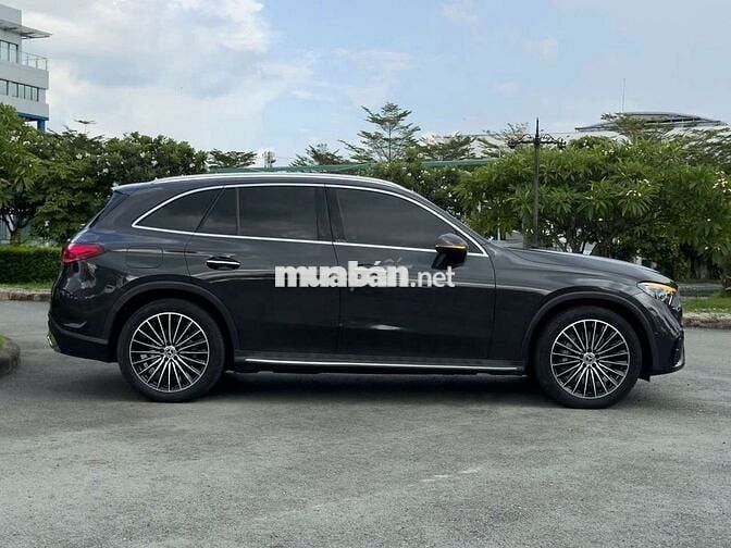 Mercedes GLC 300 4MATIC V1 model 2025 siêu lướt