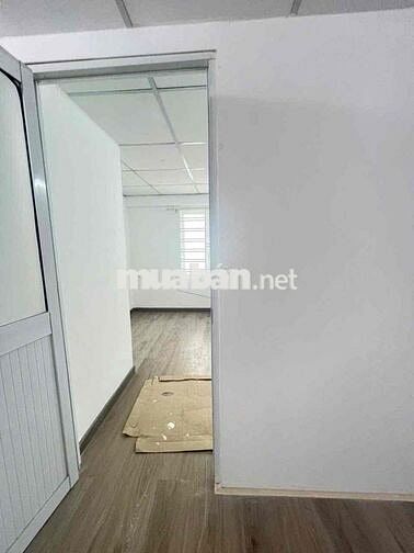 nhà 2 phòng ngủ . hà huy giáp . ngay trường CD điện lực. 740tr