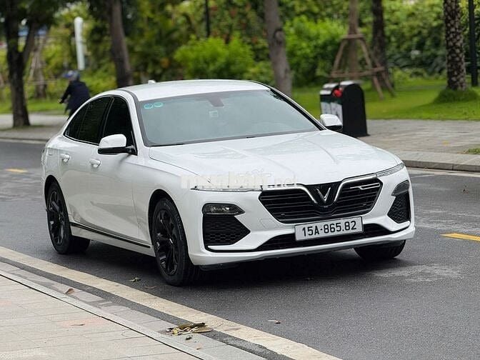 VinFast Lux A Base 2021 Trắng 41000 km