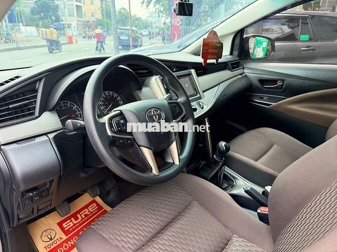 Toyota Innova E 2023 Số sàn Bạc 83,000 km