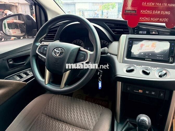 Toyota Innova E 2023 Số sàn Bạc 83,000 km