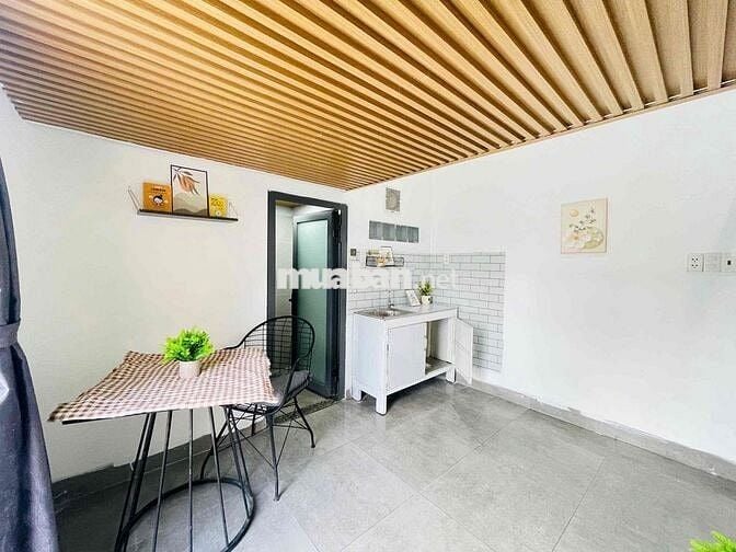 CHO THUÊ PHÒNG TRỌ CÓ GÁC - RỘNG 35m2 BAN CÔNG SIÊU BỰ NGAY LINH ĐÔNG