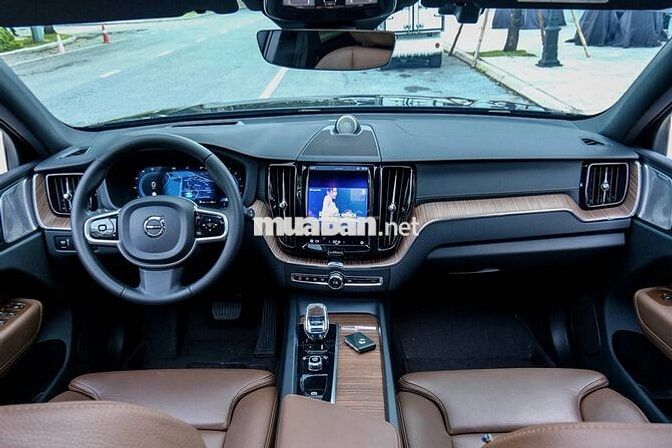 Volvo XC60 2022 Nhập khẩu Bản Đủ
