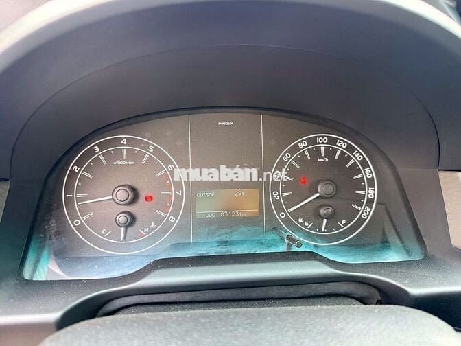 Toyota Innova E 2023 Số sàn Bạc 83,000 km